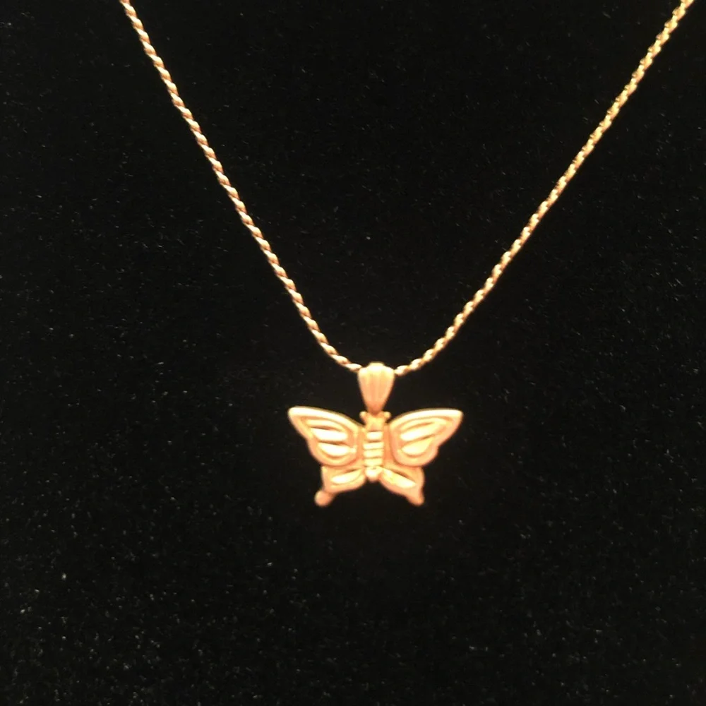 14K gold Butterfly pendent - Picture 10 of 11